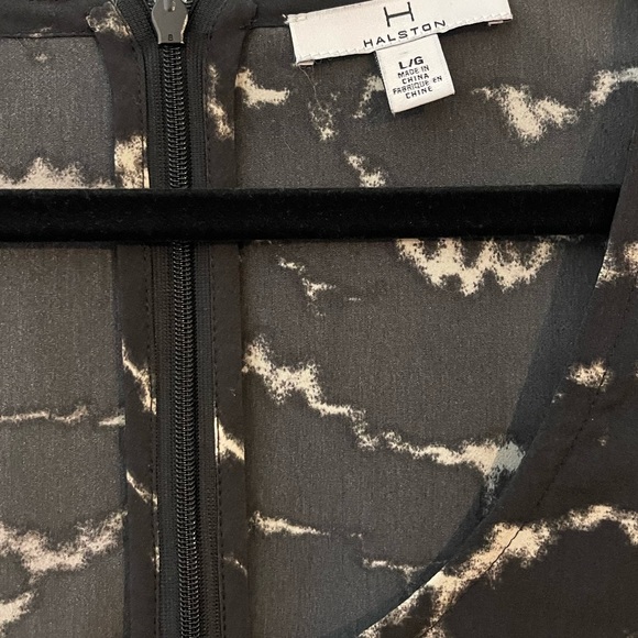 Black and brown pattern tank top - Picture 2 of 5